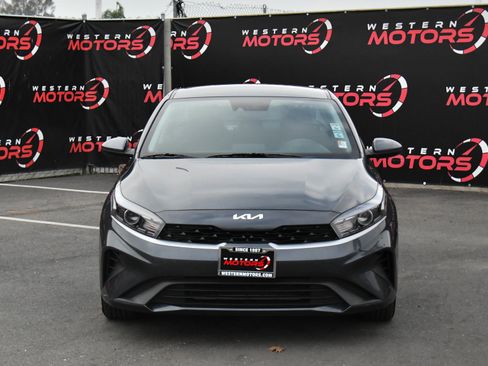 Used 2024 Kia Forte LXS image 2