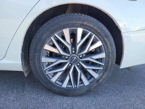 Used 2023 Nissan Altima 2.5 SV image 17