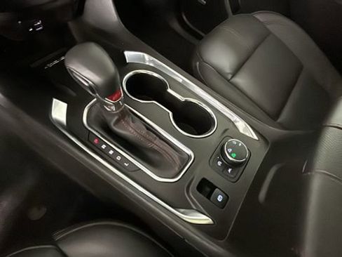 Used 2023 Chevrolet Traverse RS AWD/4WD image 22