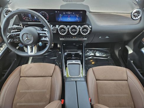 Used 2024 Mercedes-Benz GLA 35 AMG 4MATIC image 26