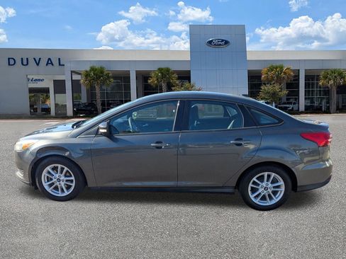 Used 2017 Ford Focus SE image 7