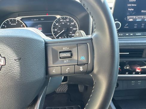 Used 2025 Nissan Rogue SV image 27