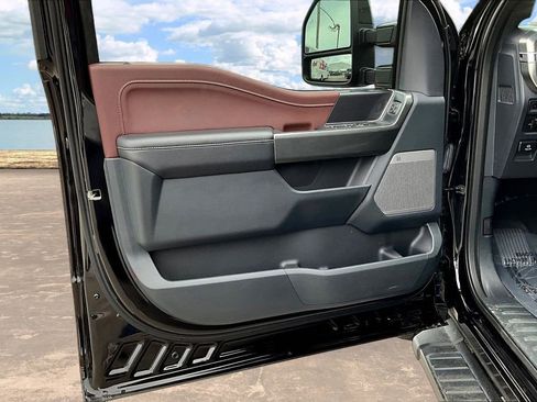 Used 2023 Ford F150 Lariat AWD/4WD image 23