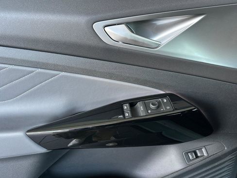 New 2026 Volkswagen ID.4 Pro S image 10
