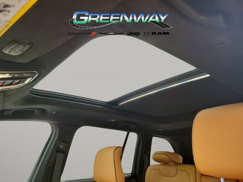 Used 2025 Jeep Grand Cherokee Summit image 20