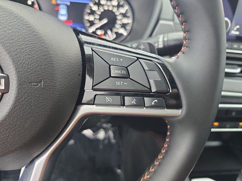 Certified 2025 Nissan Altima 2.5 SR FWD image 17