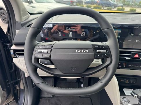 New 2026 Kia Sportage EX w/ EX Panorama Roof Package image 25