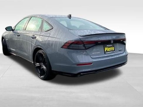 Used 2023 Honda Accord Sport image 2