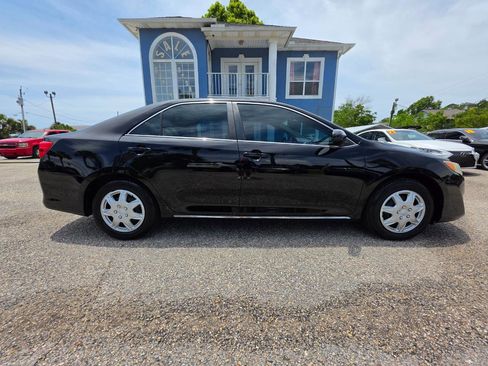 Used 2012 Toyota Camry LE FWD image 6
