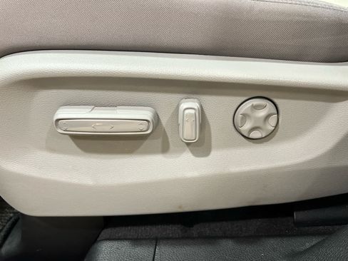 Used 2024 Honda Odyssey EX image 15