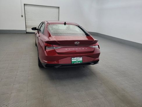 Used 2023 Hyundai Elantra SEL w/ Preferred Accessory Package FWD image 6