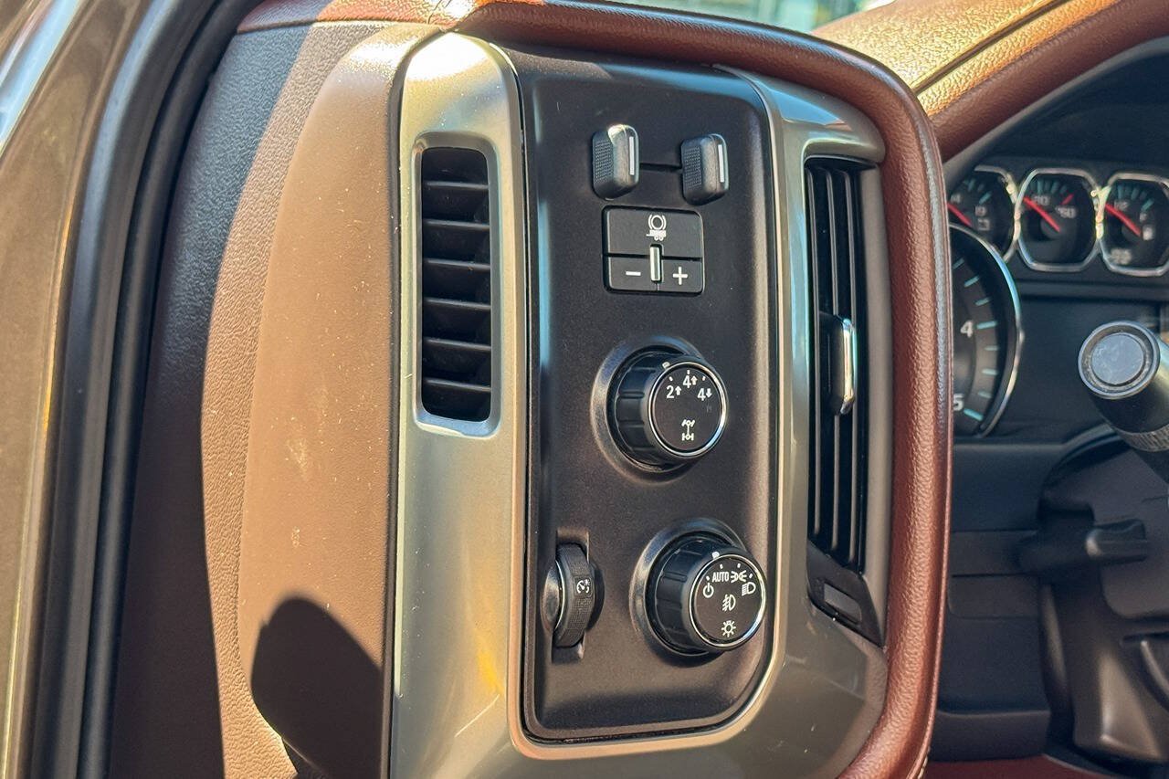 Used 2015 Chevrolet Silverado 2500 High Country w/ Duramax Plus Package AWD/4WD image 34