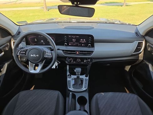 Certified 2024 Kia Seltos LX AWD/4WD image 13