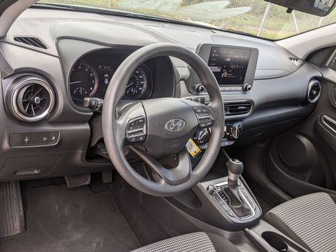 Used 2023 Hyundai Kona SE w/ Cargo Package image 8