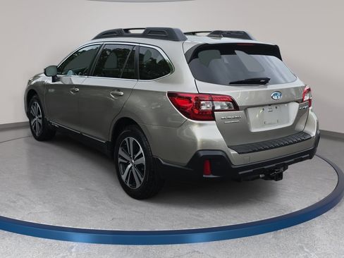 Used 2019 Subaru Outback 2.5i Limited w/ Popular Package #2 AWD/4WD image 7