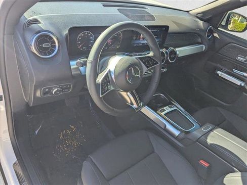 New 2026 Mercedes-Benz GLB 250 image 3