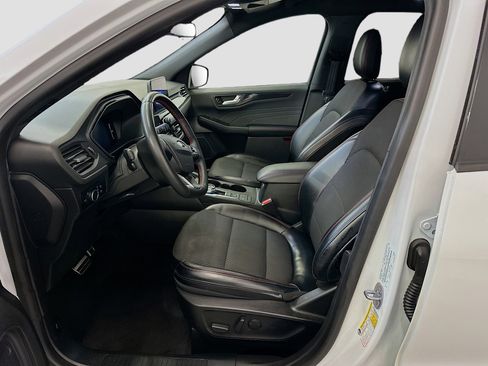 Used 2023 Ford Escape ST-Line image 13