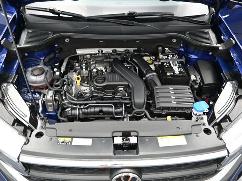 Used 2023 Volkswagen Taos SE image 25