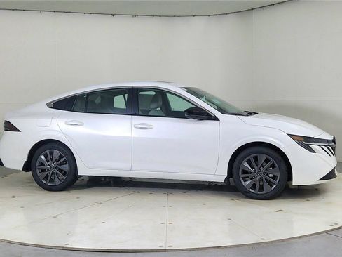 New 2026 Nissan Sentra SL w/ Floor Mat Package image 8