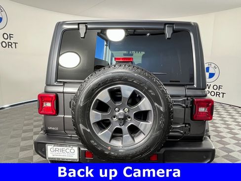 Used 2018 Jeep Wrangler Unlimited Sahara image 10