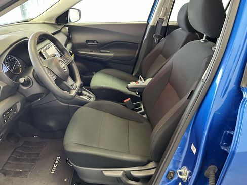 Used 2025 Nissan Kicks Play S FWD image 14