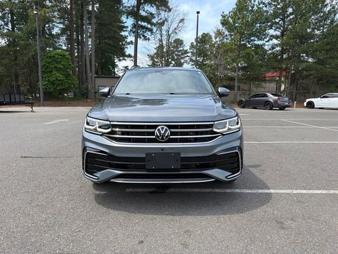 Used 2023 Volkswagen Tiguan SEL R-Line AWD/4WD image 3