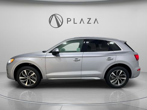 Certified 2023 Audi Q5 2.0T Premium w/ Convenience Package image 2