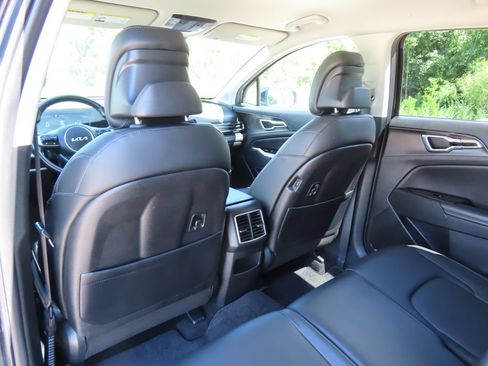 Certified 2024 Kia Sportage EX AWD/4WD image 31