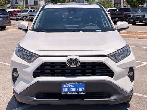Used 2021 Toyota RAV4 XLE Premium FWD image 9
