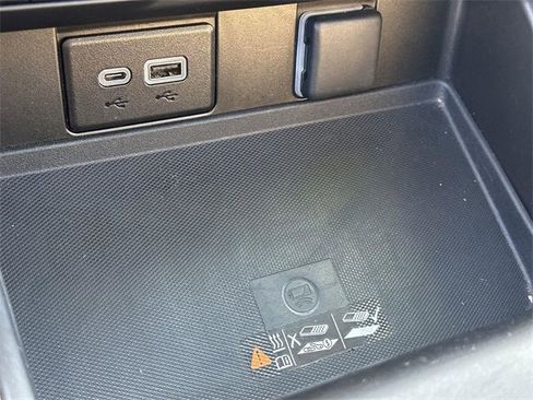 Used 2023 Chevrolet Tahoe Premier w/ Premium Package image 39