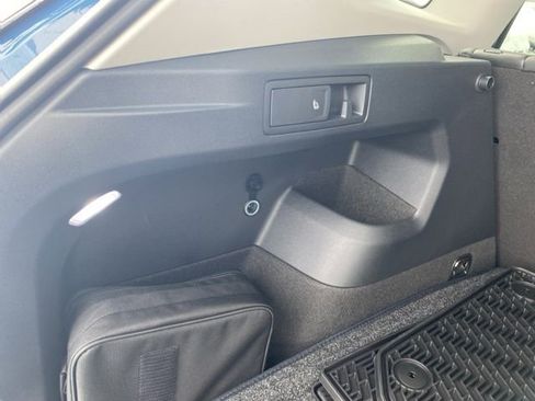 New 2026 Volkswagen Tiguan SE image 60