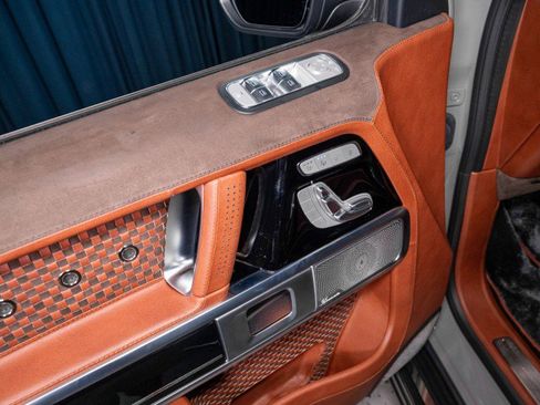 Used 2026 Mercedes-Benz G 63 AMG 4MATIC image 11