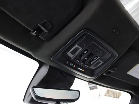 Used 2022 GMC Sierra 1500 AT4X image 11