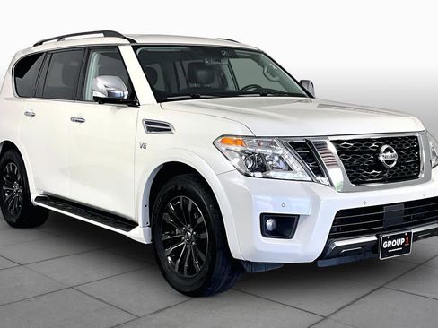 Used 2020 Nissan Armada Platinum w/ Captain's Chairs Package RWD image 3