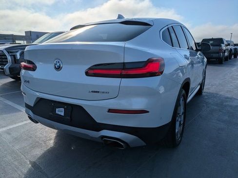 Used 2024 BMW X4 xDrive30i image 3