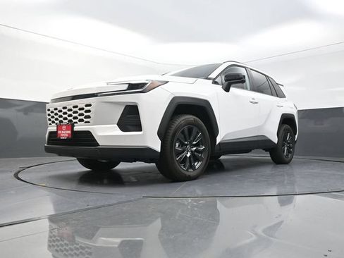 Used 2026 Toyota RAV4 XLE Premium AWD/4WD image 33