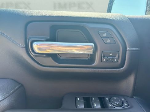 Used 2021 GMC Sierra 1500 Denali w/ Denali Ultimate Package AWD/4WD image 12