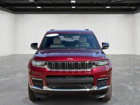 Used 2023 Jeep Grand Cherokee L Limited w/ Luxury Tech Group II AWD/4WD image 8