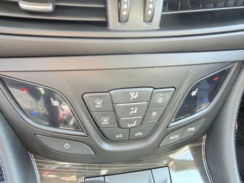 Used 2020 Buick Envision Premium image 15