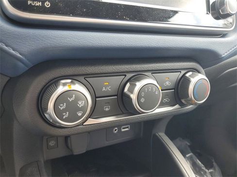 New 2025 Nissan Versa SV image 17