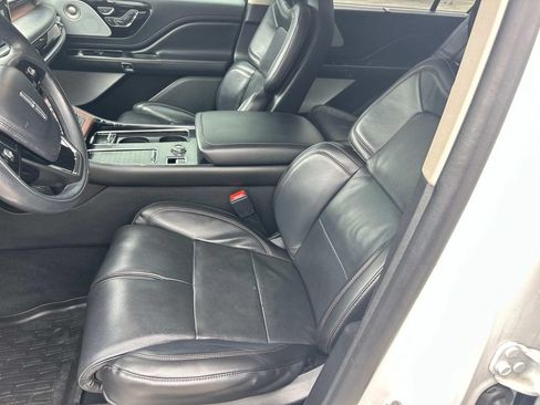 Used 2021 Lincoln Aviator Reserve AWD/4WD image 17