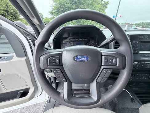 Used 2022 Ford F250 XL w/ Power Equipment Group AWD/4WD image 12