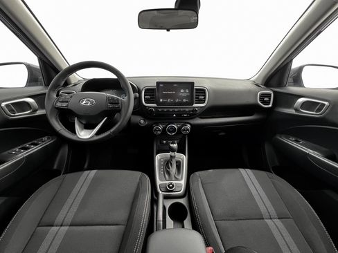 New 2025 Hyundai Venue SEL image 13