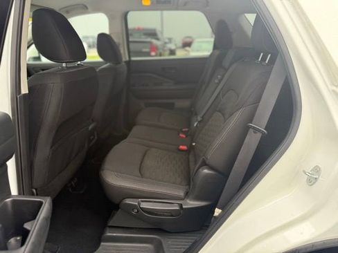 Used 2023 Nissan Pathfinder SV AWD/4WD image 21