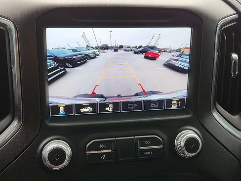 Used 2023 GMC Sierra 2500 AT4 image 7