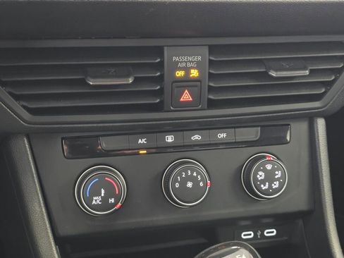 Used 2023 Volkswagen Jetta S image 32