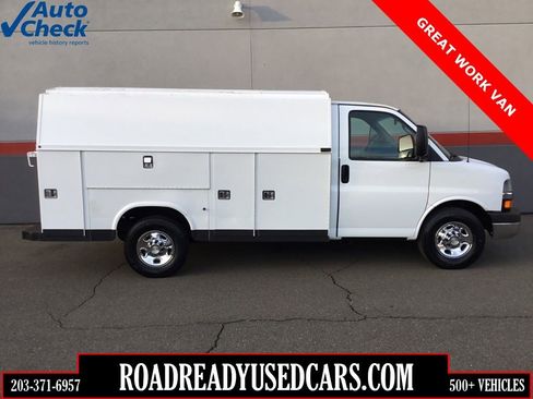 Used 2011 Chevrolet Express 3500 image 1