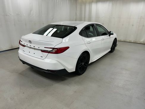 Used 2026 Toyota Camry SE w/ Convenience Package FWD image 5