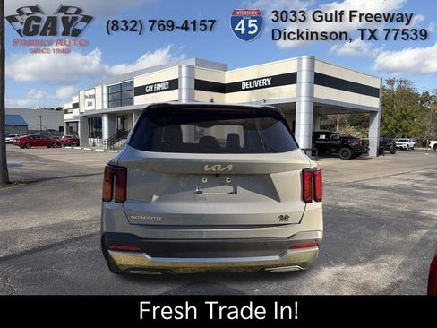 Certified 2025 Kia Sorento S image 5