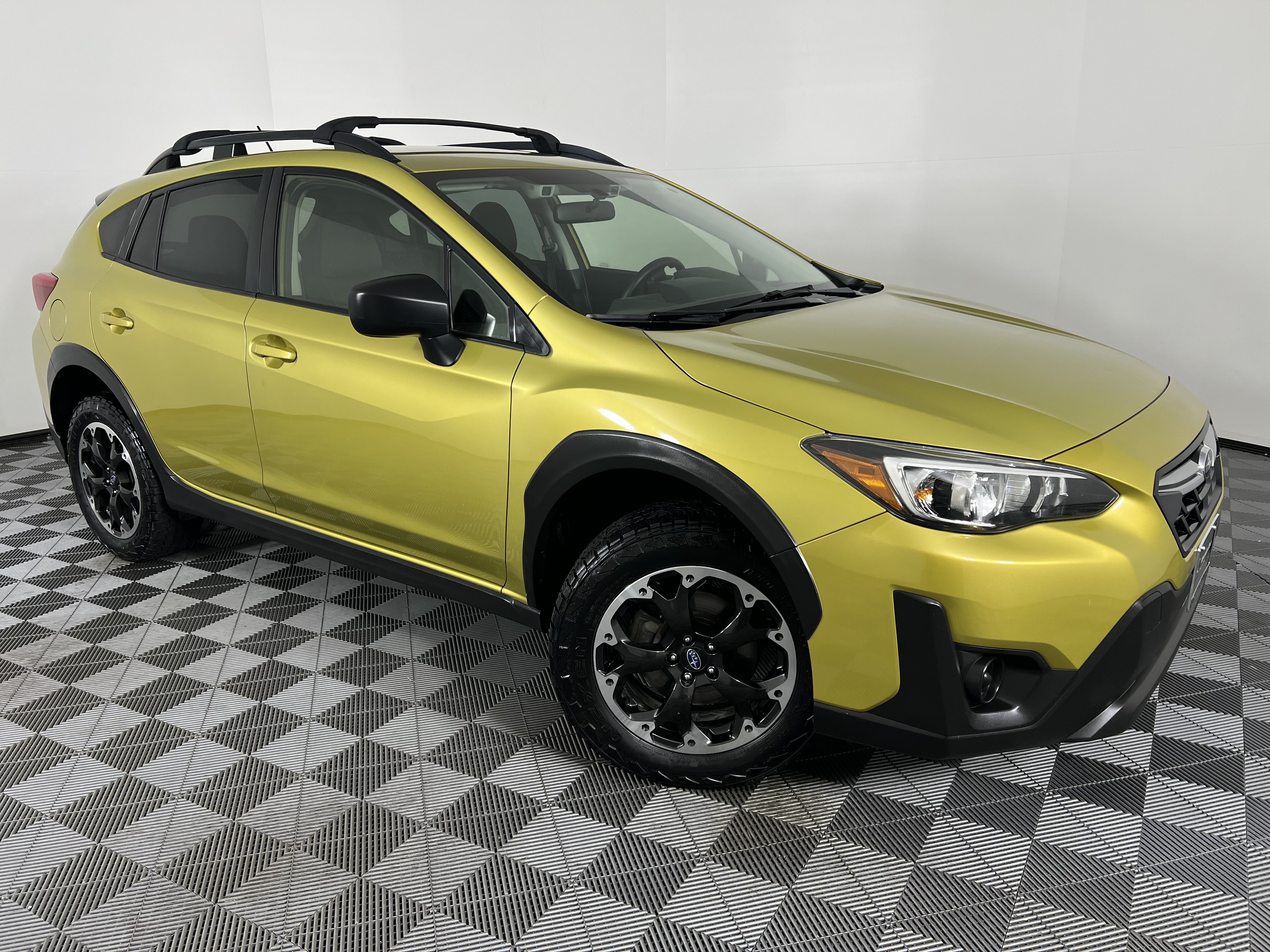 Used 2021 Subaru Crosstrek 2.0i AWD/4WD image 2